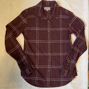 Carhartt Women’s button up Deep Wine Size XSmall